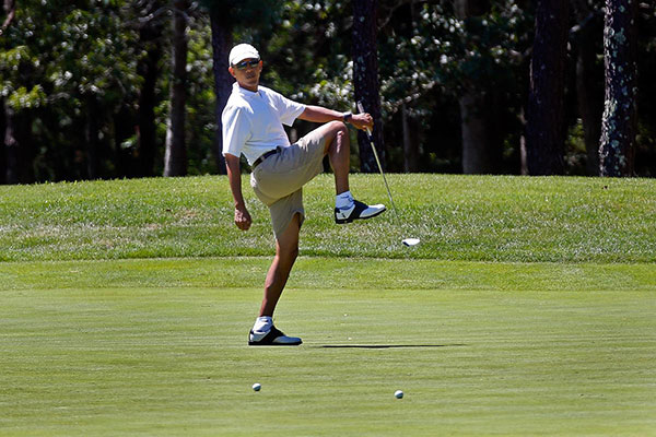 Obama-Golf-Pose-Original.jpg